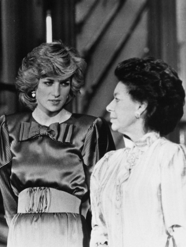 Berdasarkan pencarian kami, kami yakin Putri Diana adalah influencer fashion kerajaan paling besar sepanjang masa, kata Charlotte Austin, editor Lyst, seperti dikutip dari Hello Magazine. Foto: Getty Images