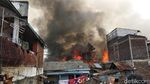 Foto: Api Hanguskan 30 Rumah Warga Bandung, 4 Orang Terluka
