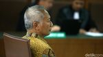 Eks Dirjen Hubla Menangis saat Baca Pledoi
