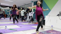 Olahraga Pound Fit merupakan paduan olahraga intense kardio, pilates dengan tarian. (Foto: Amanda Rachmadita; Teks: Frieda Isyana Putri)