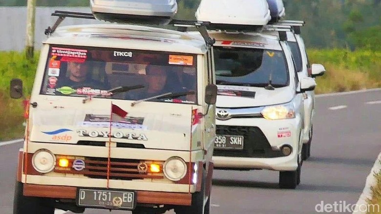 Touring mobil Kijang, Veloz dan Sienta ke Timor Leste (Foto: Toyota Astra Motor) Touring mobil Kijang, Veloz dan Sienta ke Timor Leste (Foto: Toyota Astra Motor)