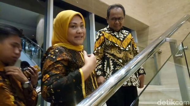 Ida Fauziyah tiba di lokasi Debat Cagub Jateng putaran kedua di Sukoharjo. 