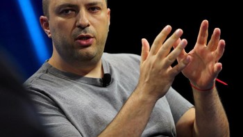 Kelahiran Ukraina, Jan Koum mendirikan WhatsApp bersama rekannya Brian Acton pada tahun 2009 yang kini menjadi layanan messaging terbesar di dunia. Sebelumnya, Koum pernah bekerja di Yahoo. Foto: Reuters