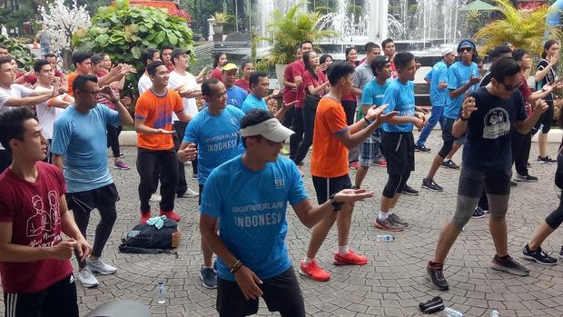 Sandiaga Uno senam Poco-poco bereng Abang-None