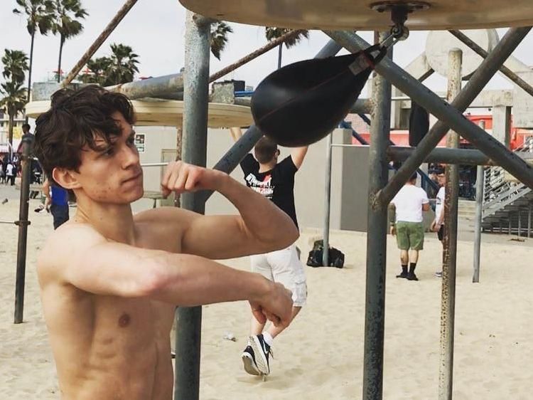 Rahasia Otot Besar Tom Holland, Sang Spider-Man di Infinity War
