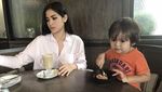 Manisnya Gaya Jessica Iskandar dan El Barack Saat Makan Bareng