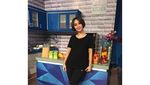 10 Gaya Serunya Zaskia Gotik Saat Makan Kepiting hingga Buah Duren