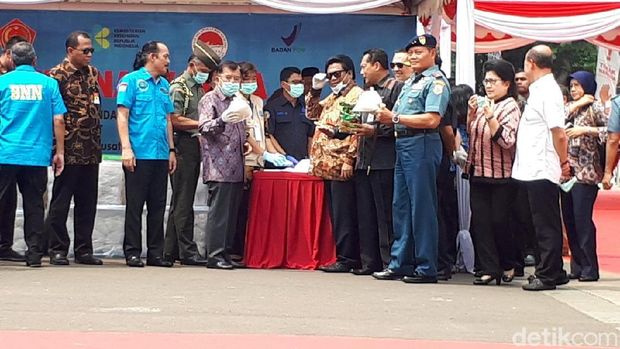 Wapres JK Pimpin Pemusnahan Sabu 2,6 Ton di Monas