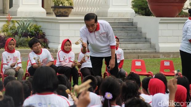 Jokowi Ajak Main Anak-anak, Istana Disulap Bak Taman Bermain