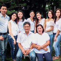 Banyak netizen yang kagum pada Rizalyn karena telah mengingatkannya akan kasih sayang orangtua. Tak hanya berparas cantik, ia juga dianggap menginspirasi. Foto: Facebook