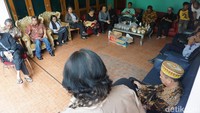 Anak ketiga Abdul Hakim, Arafat Garcia Maryam, mengatakan Abdul Hakim akan dimakamkan usai salat Jumat.