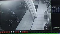 Aksi pencuri motor terekam CCTV di Pasar Rebo