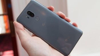 Kamera G7 ThinQ dibekali kecerdasan buatan (AI) yang membuatnya punya 19 mode pemotretan. Selain itu LG membuat kamera ponsel ini lihai di kondisi low light berkat fitur Super Bright Camera. (Foto: pocket-lint)