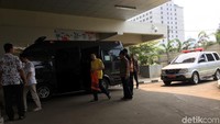Novanto tiba di Rutan Cabang KPK Jakarta Timur Kav K4, Jakarta Selatan, Jumat (4/5/2018) pukul 12.56 WIB.
