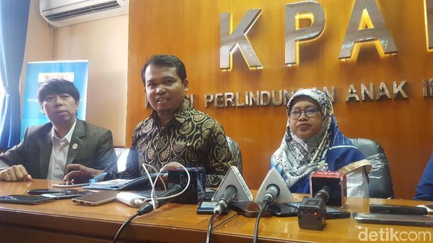 Konpers hasil pertemuan KPAI dengan pengacara panitia pembagian sembako di Monas