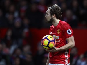 MU Sepakat Pulangkan Blind ke Ajax
