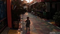 Pengecatan kampung ini dilakukan pada awal tahun ini.