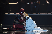 Keren, Deadpool Ikut Menari di Video Clip Baru Celine Dion