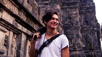 Aktor Adipati Dolken berkunjung ke Yogyakarta dan sekitarnya bulan lalu (adipati/Instagram)