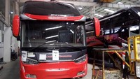 Bus yang dikirim ke Fiji memiliki bentuk gagah dengan tampilan depan mirip seekor banteng dan kelir didominasi warna merah menyelimuti hampir seluruh body bus.