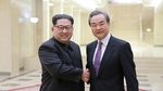Foto: Momen Langka Pertemuan Kim Jong Un dan Menlu China