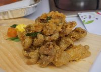 Keripik Kulit Ayam Renyah hingga Ayam Suwir Pedas yang Bikin Nagih 