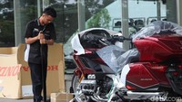 Biarpun harganya terbilang cukup tinggi, namun Gold Wing di Indonesia cukup laris di kalangannya. Foto: Khairul Imam Ghozali