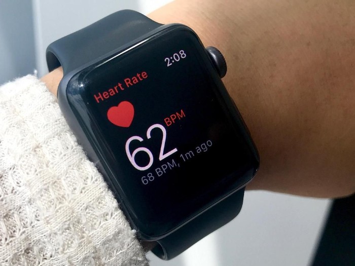 beda apple watch 1 dan 2