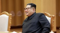 Wang juga menyatakan negaranya mendukung penuh Korut yang ingin fokus ke pembangunan ekonomi. Ia pun menyatakan bakal memperhatikan proses denuklirisasi yang menjadi komitmen Korut. (Foto: Dok. KCNA via Reuters)