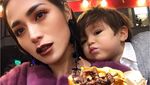 Manisnya Gaya Jessica Iskandar dan El Barack Saat Makan Bareng