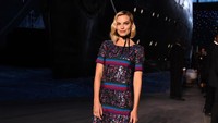 Aktris berambut pirang tersebut memang punya hubungan dengan Warner Bros sejak film Suicide Squad. Foto: Pascal Le Segretain/Getty Images for Chanel