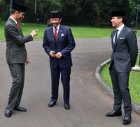 Presiden Jokowi, bersama Sultan Brunei dan anaknya Pangeran Mateen di Bogor tahun lalu.