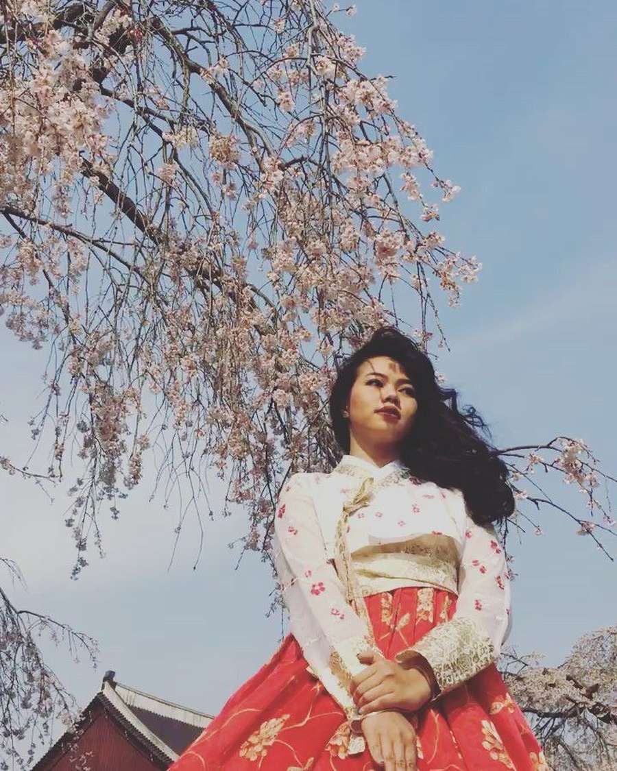 Dian Sastro hingga Isyana Sarasvati Cantik Banget Pakai Hanbok