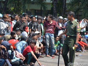 Bonek yang Tidak Kebagian Tiket Bisa Nobar di Sini