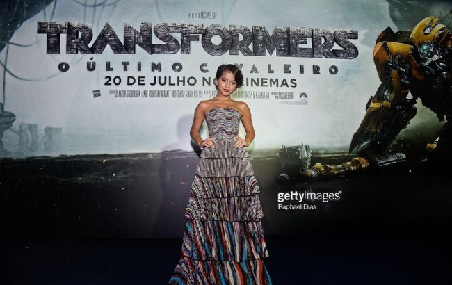 Isabela Moner adalah aktris, penyanyi, dan penulis lagu asal Amerika Serikat. Gadis keturunan Peru tersebut juga kerap menjadi pengisi suara sejumlah film kartun. Foto: Instagram Isabela Moner