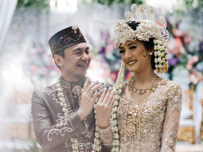 Raditya Dika Nikah, Yulia Mochamad Inginkan Opick yang Anti-poligami