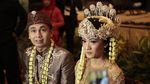 Resmi Menikah, Raditya Dika dan Anissa Aziza Pamer Cincin