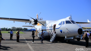 Foto: Gagahnya Pesawat Buatan PT DI, Penjaga Maritim RI