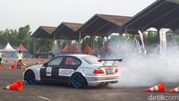 Tahun 2018 ini merupakan seri pertama, tahun lalu kita menjalani 3 seri. Dan seri pertama kami selenggarakan di sini (Pondok Cabe) Seri kedua akan kita gelar di Yogyakarta dan seri 3 nanti akan kita kasih tahu, ujar Wakil Ketua Penyelenggara Super Drift 2018, Miransyah, Sabtu (5/5/2018, di Pondok Cabe Tangerang Selatan). Foto: M. Luthfi Andika