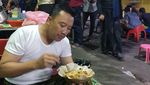 Sering Makan Bareng Atlet, Begini Gaya Sederhana Menpora Imam Nahrawi