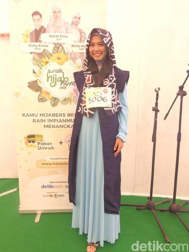 Pengalaman Berhijab Pembawa Acara yang Kerap Diminta Lepas Jilbab