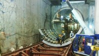 Pengeboran terowongan bawah tanah pertama dikerjakan mulai September 2015, yang menggunakan empat Tunnel Boring Machine (TBM) dengan total waktu pengeboran seluruh jalur mencapai 16 bulan. @mrtjkt/Istimewa.