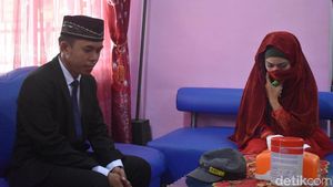 Foto: Pernikahan Penuh Haru 2 Sejoli yang Terjerat Kasus Aborsi