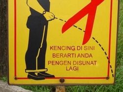 Kocak! Rambu Peringatan yang Bikin Pengendara Bingung