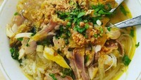 Sesekali saat libur enaknya sarapan soto ayam yang berkuah gurih hangat. Kalau ini lokasinya ada di cikarang baru jababeka tepatnya di Jalan Kedasih Raya 106. Mau coba? Foto: Instagram @adisbundaviena