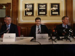 Gerrard Lebih Baik Jadi Pemain Rangers Saja