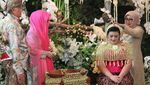Foto: Momen Mufidah Kalla Hadiri Siraman Putri Mbak Tutut