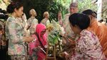Foto: Momen Mufidah Kalla Hadiri Siraman Putri Mbak Tutut