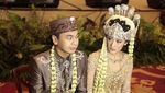 Resmi Menikah, Raditya Dika dan Anissa Aziza Pamer Cincin