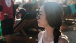 Main-main di Pantai Bersama Aura Kasih